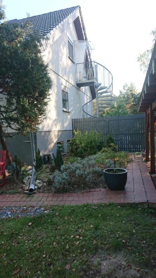 Klimatisiertes Ferienapartment An Der Stadtgrenze Von Berlin Gosen Esterno foto